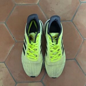 Adidas | Response LT running shoes in volt / black / white colorway | sz 7.5